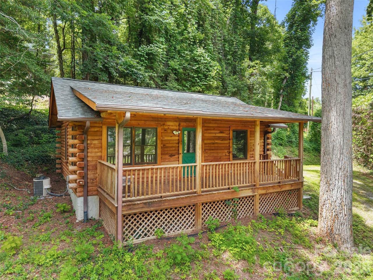 549 Henderson Street - Photo 1