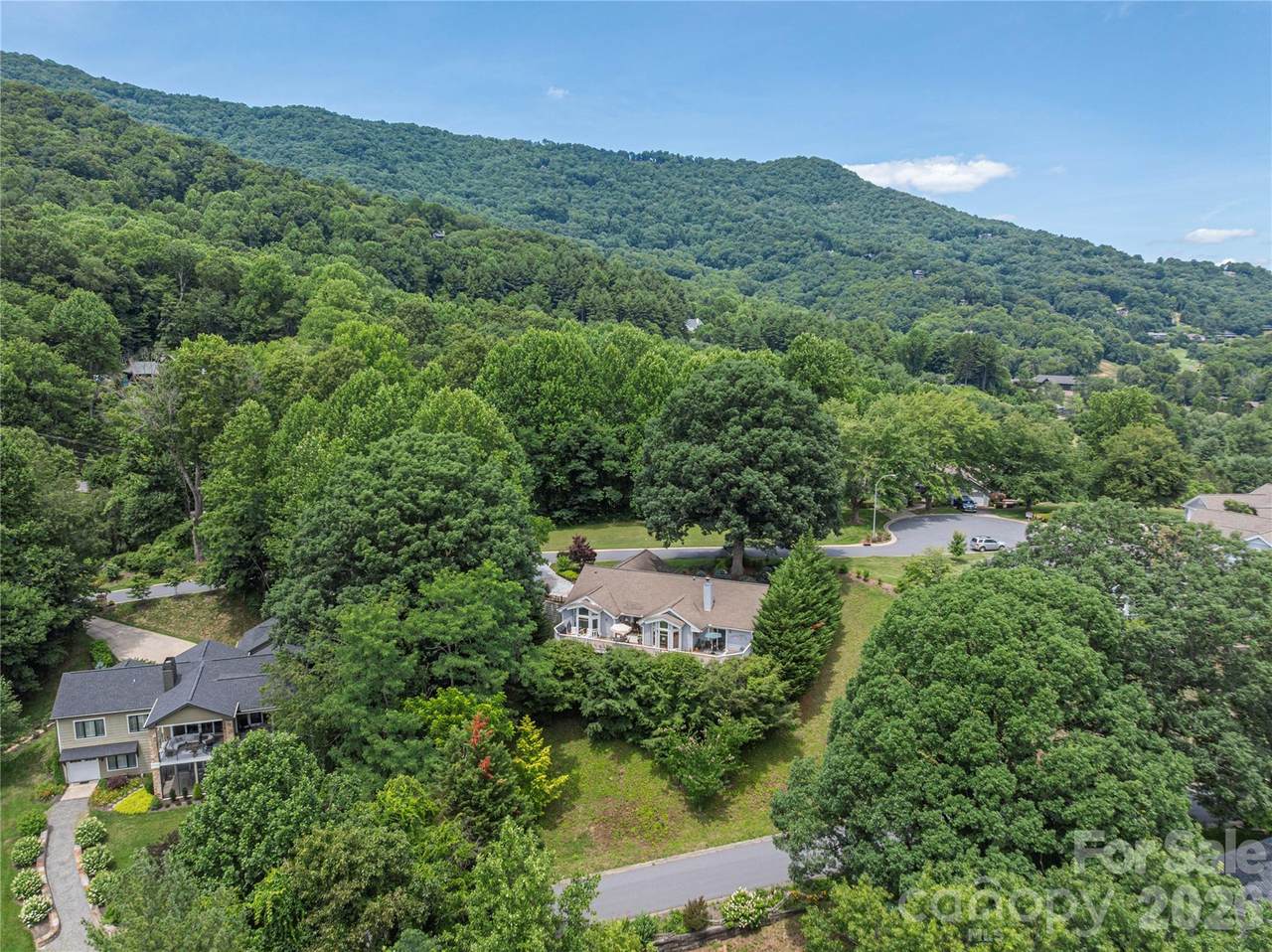 94 Oakcrest Lane - Photo 1