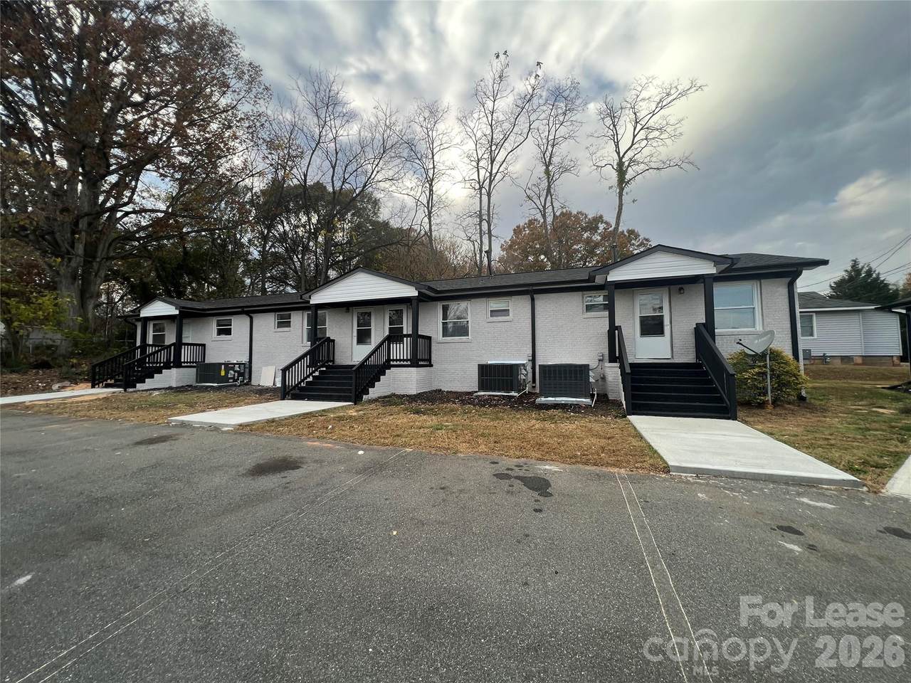 1300 Main Street - Photo 1