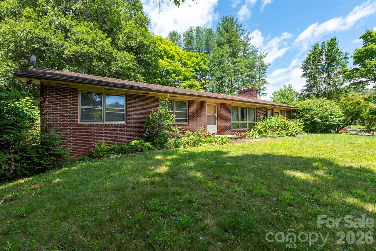 637 Fisher Lane - Photo 1