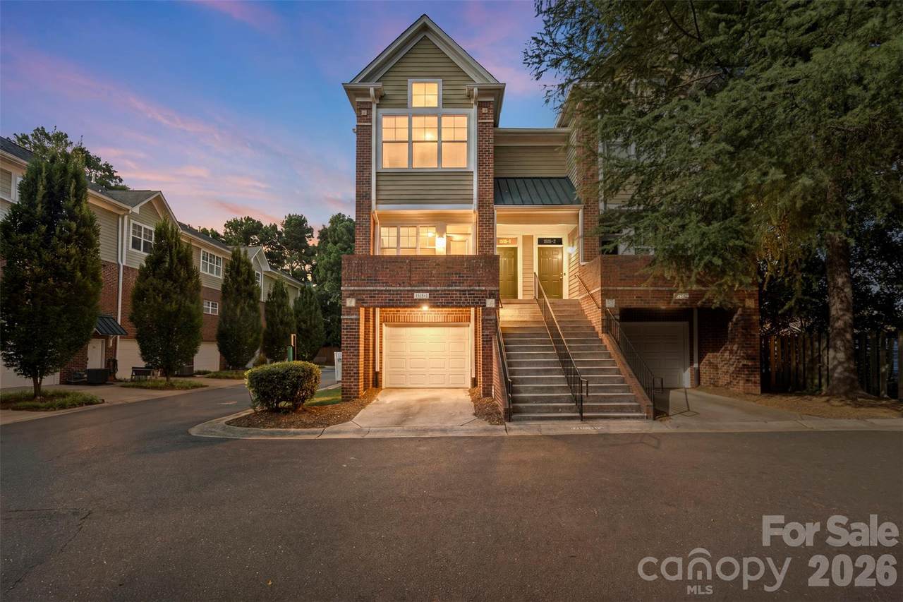 1515 Ranlo Avenue - Photo 1