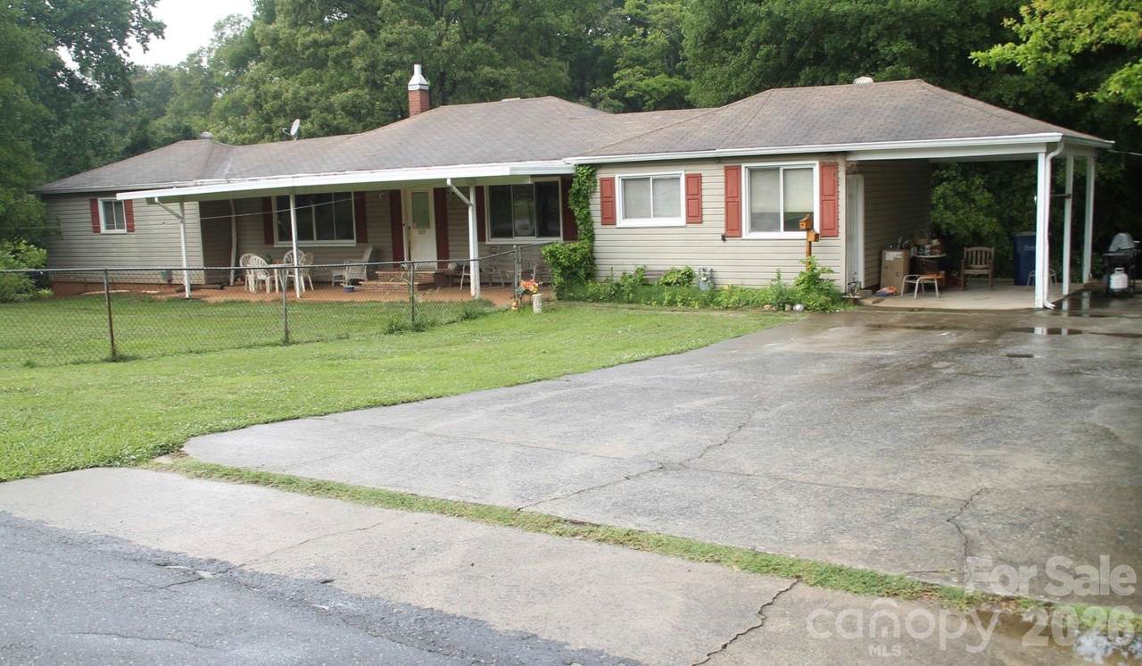 225 Ferstl Avenue - Photo 1