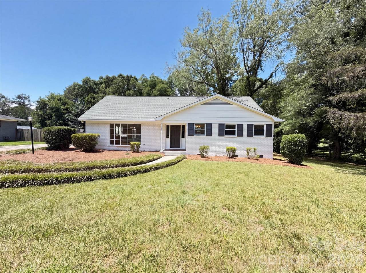11932 Idlewild Road - Photo 1