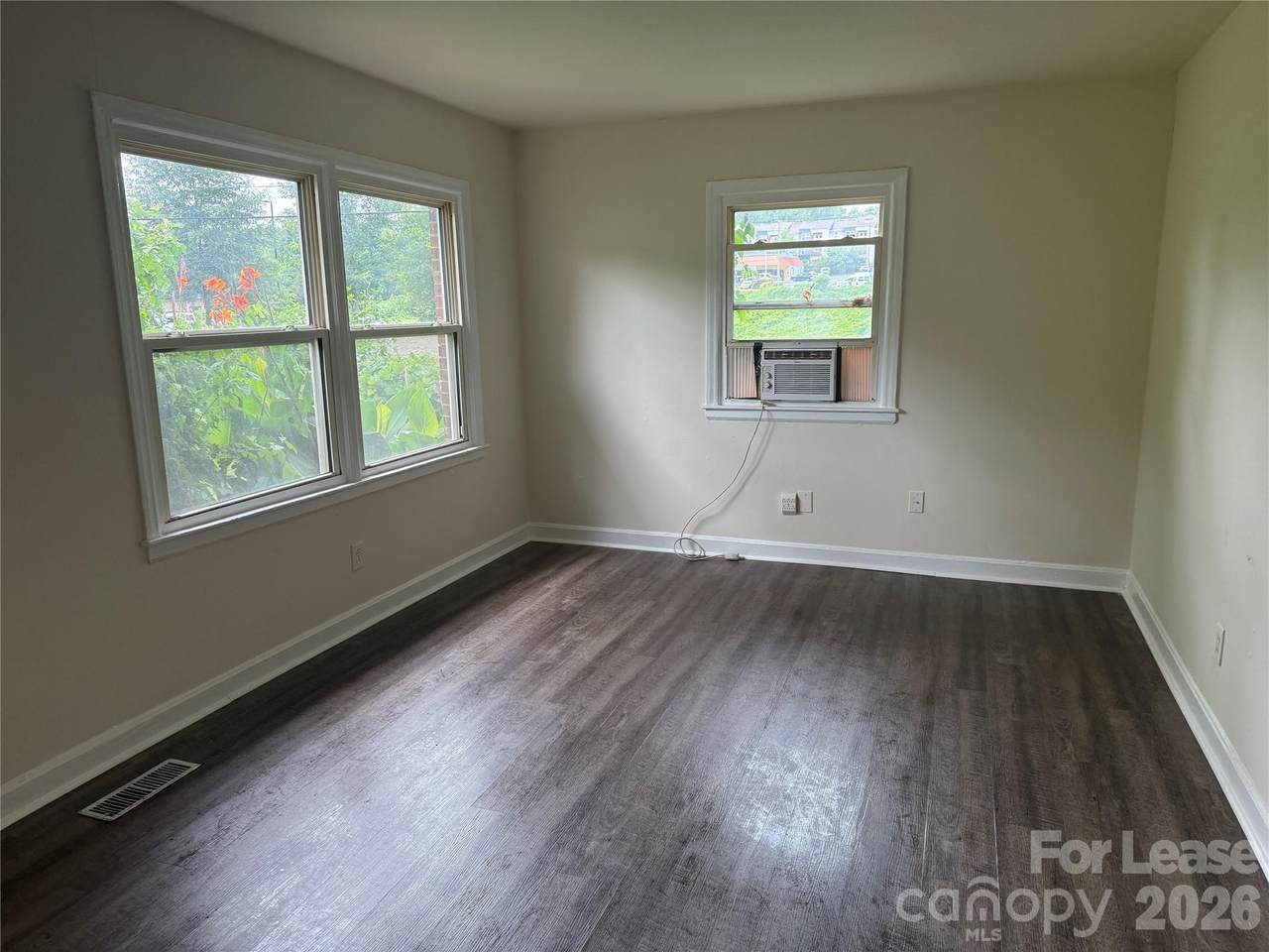 1520 Effingham Road - Photo 1