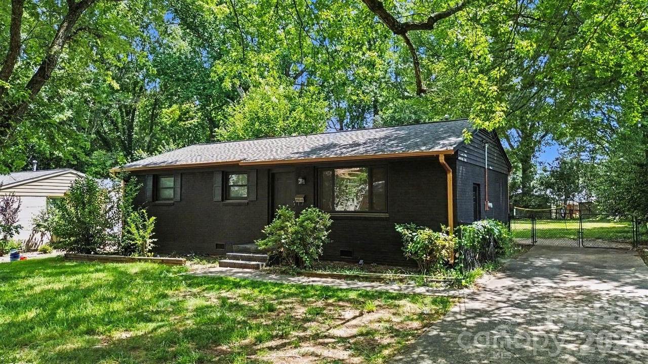 2616 Springway Drive - Photo 1
