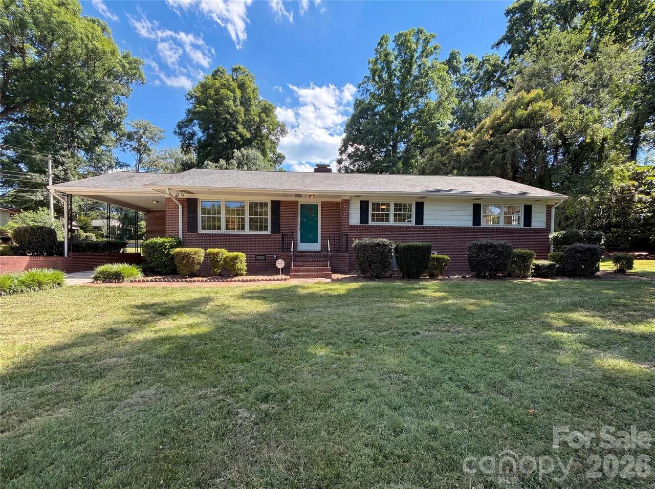 501 Derby Court - Photo 1