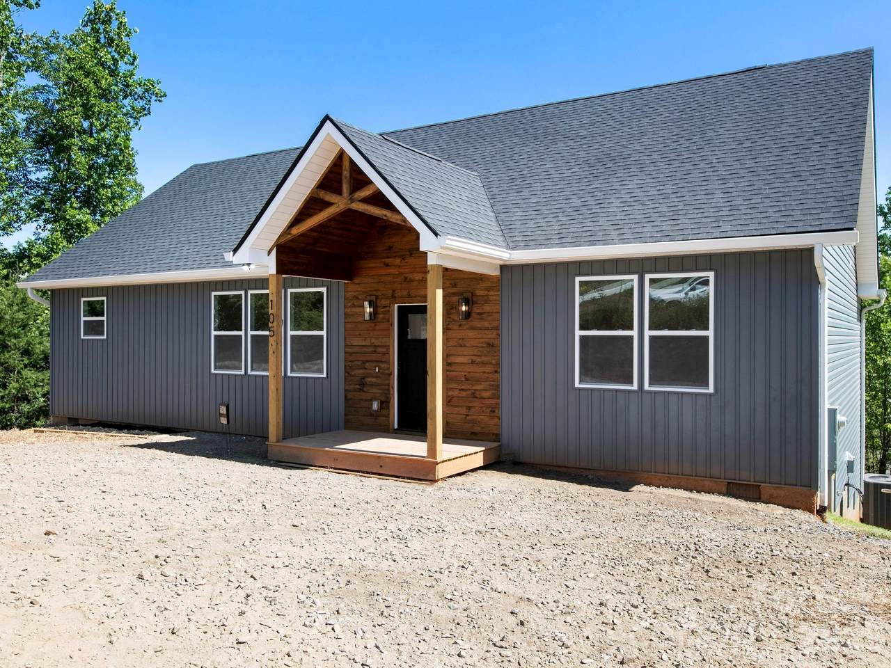 105 Vineyard Village Drive - Photo 1
