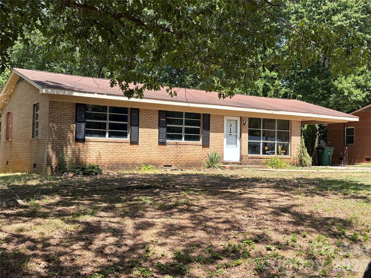 318 Shady Lane - Photo 1