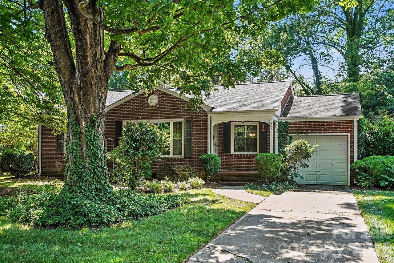 655 7th Street - Photo 1
