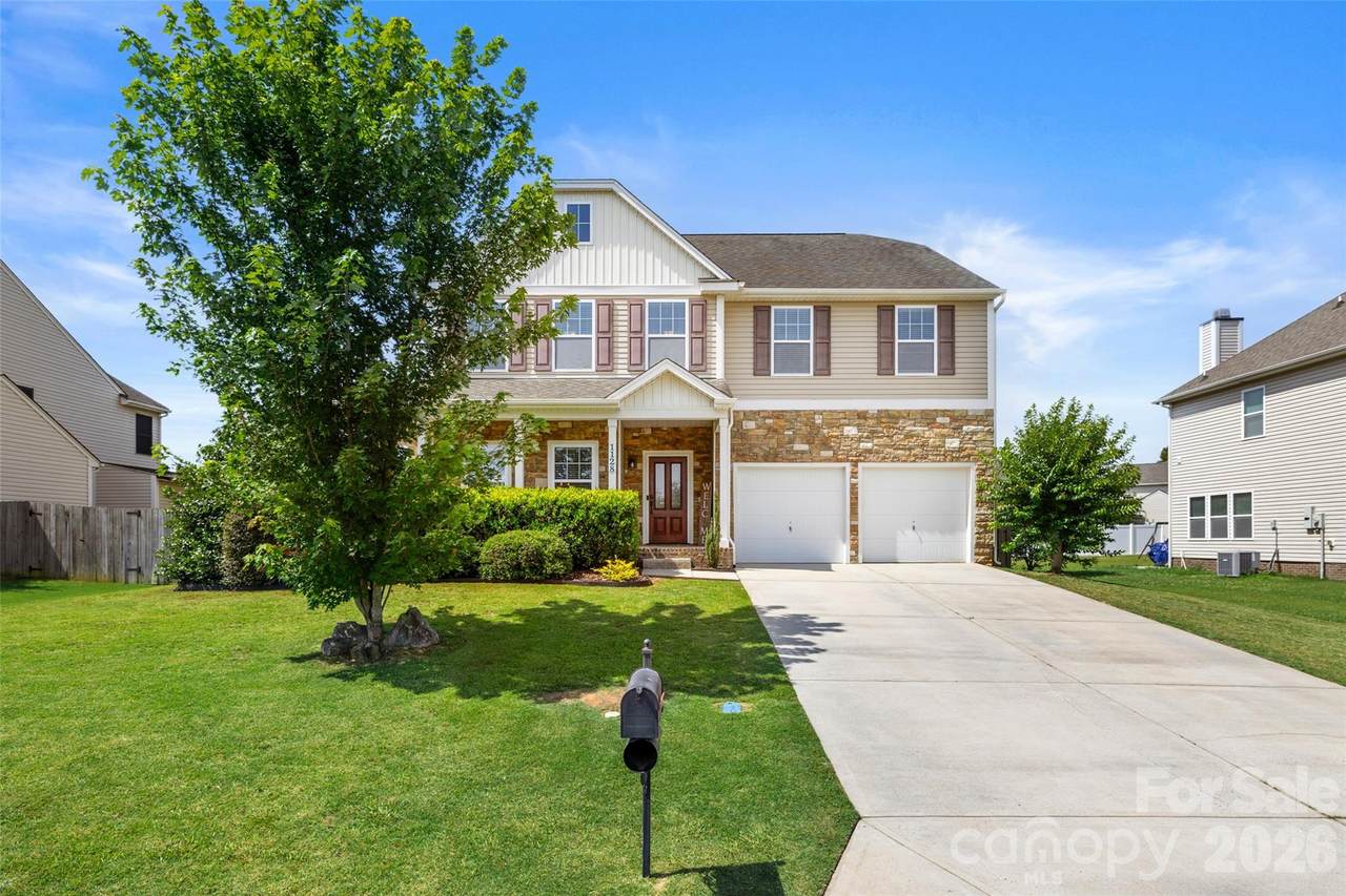 1128 Ellis Pond Drive - Photo 1