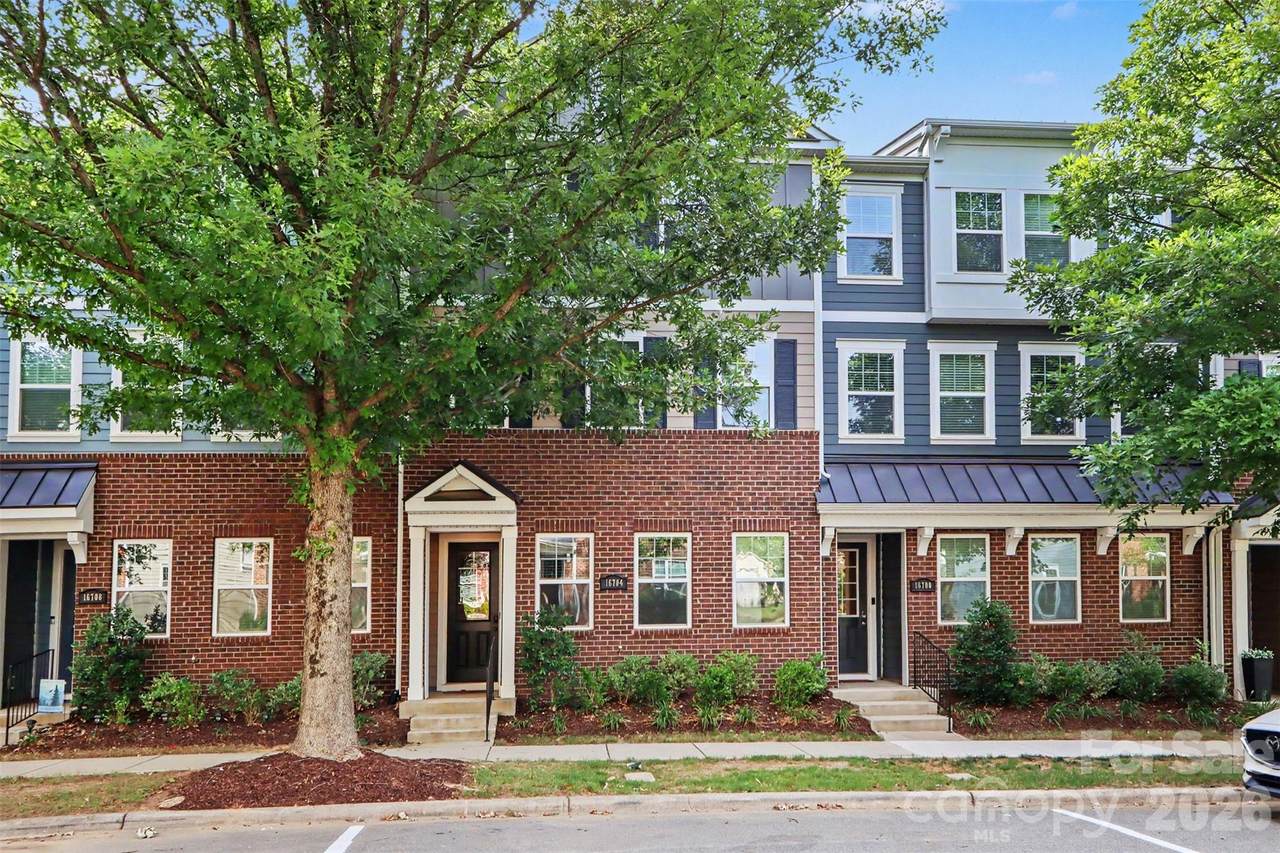16704 Summers Walk Boulevard - Photo 1