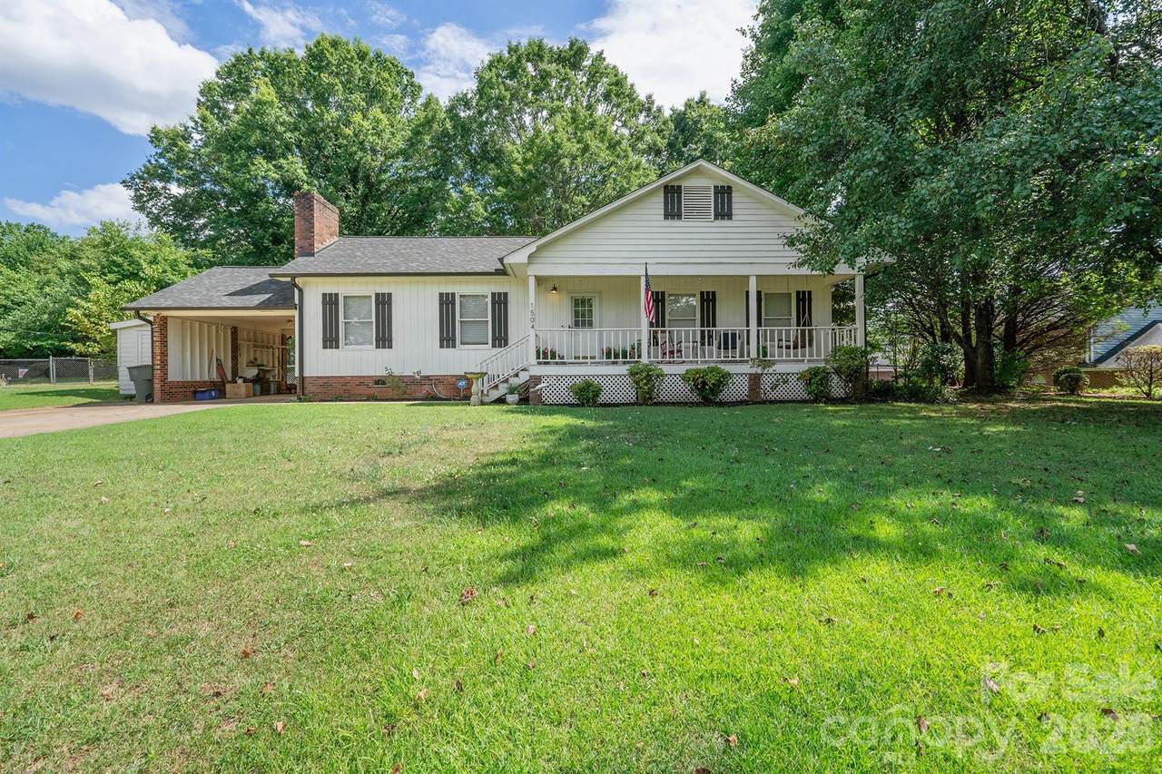 1504 2nd Street - Photo 1