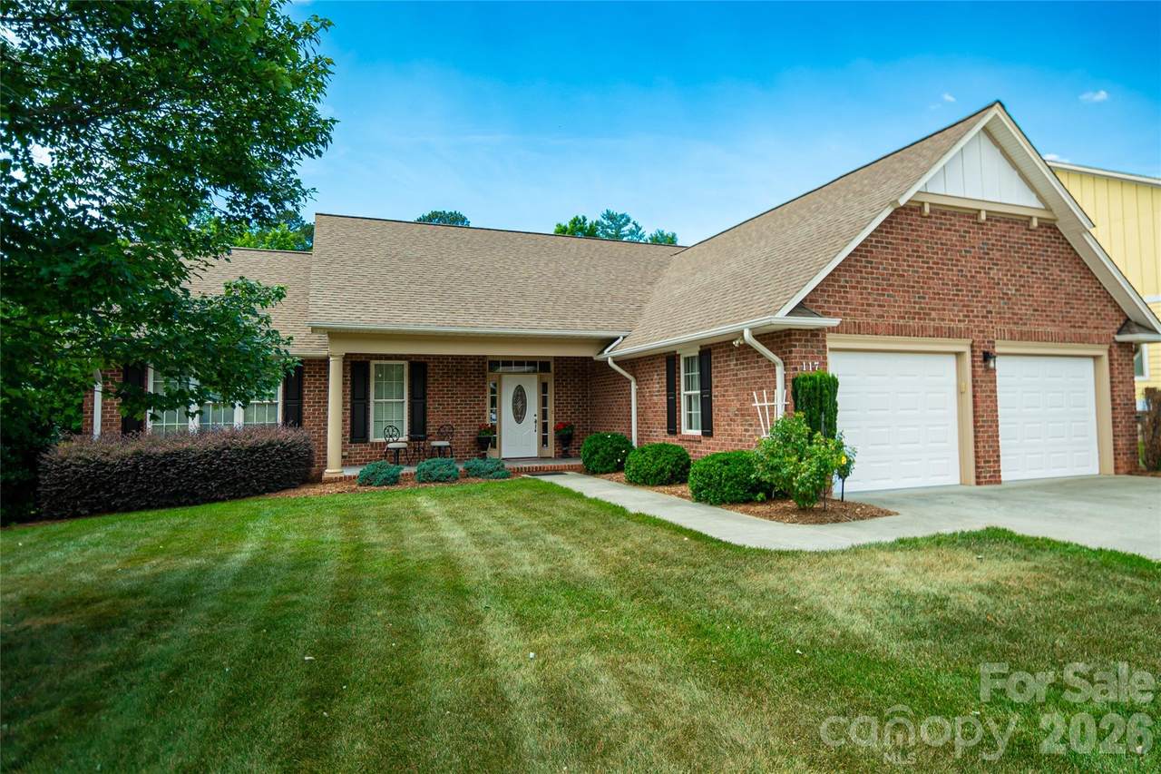 117 Beechmont Drive - Photo 1