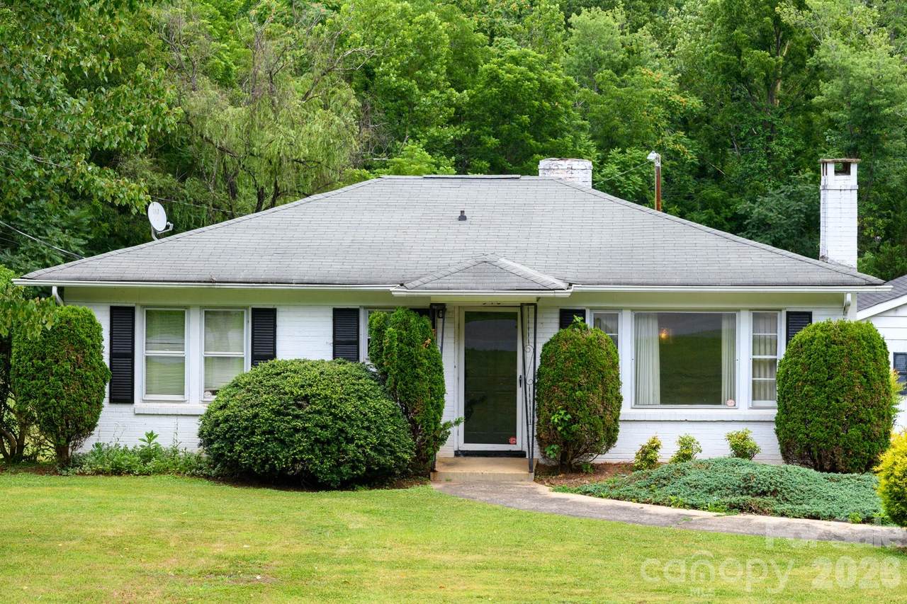 940 Meadowlane Drive - Photo 1
