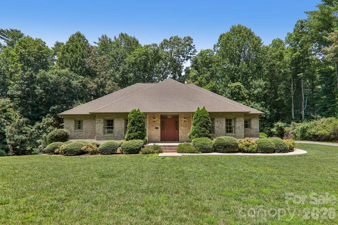 208 Arbor Lane - Photo 1