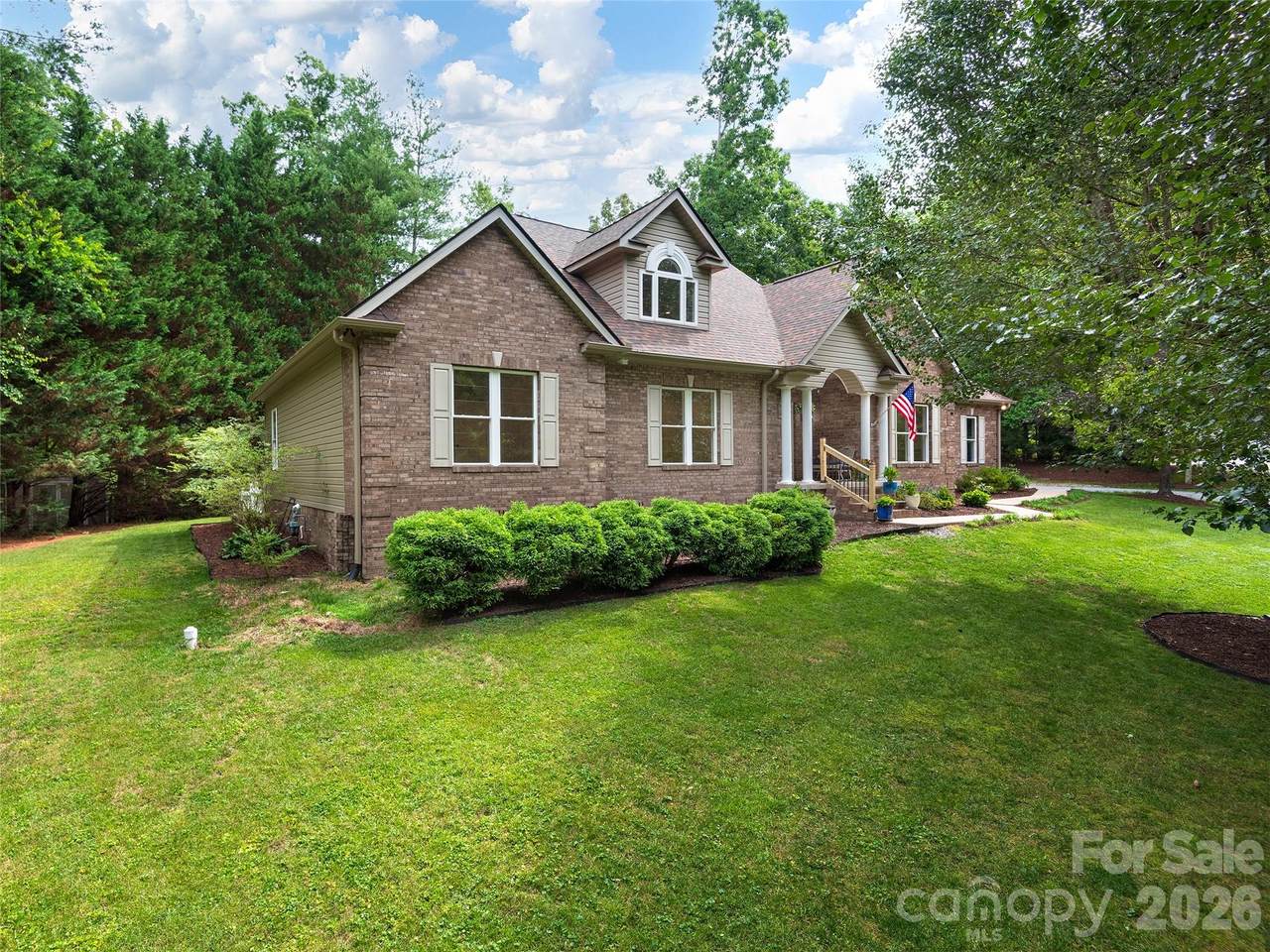 104 Arrowood Lane - Photo 1