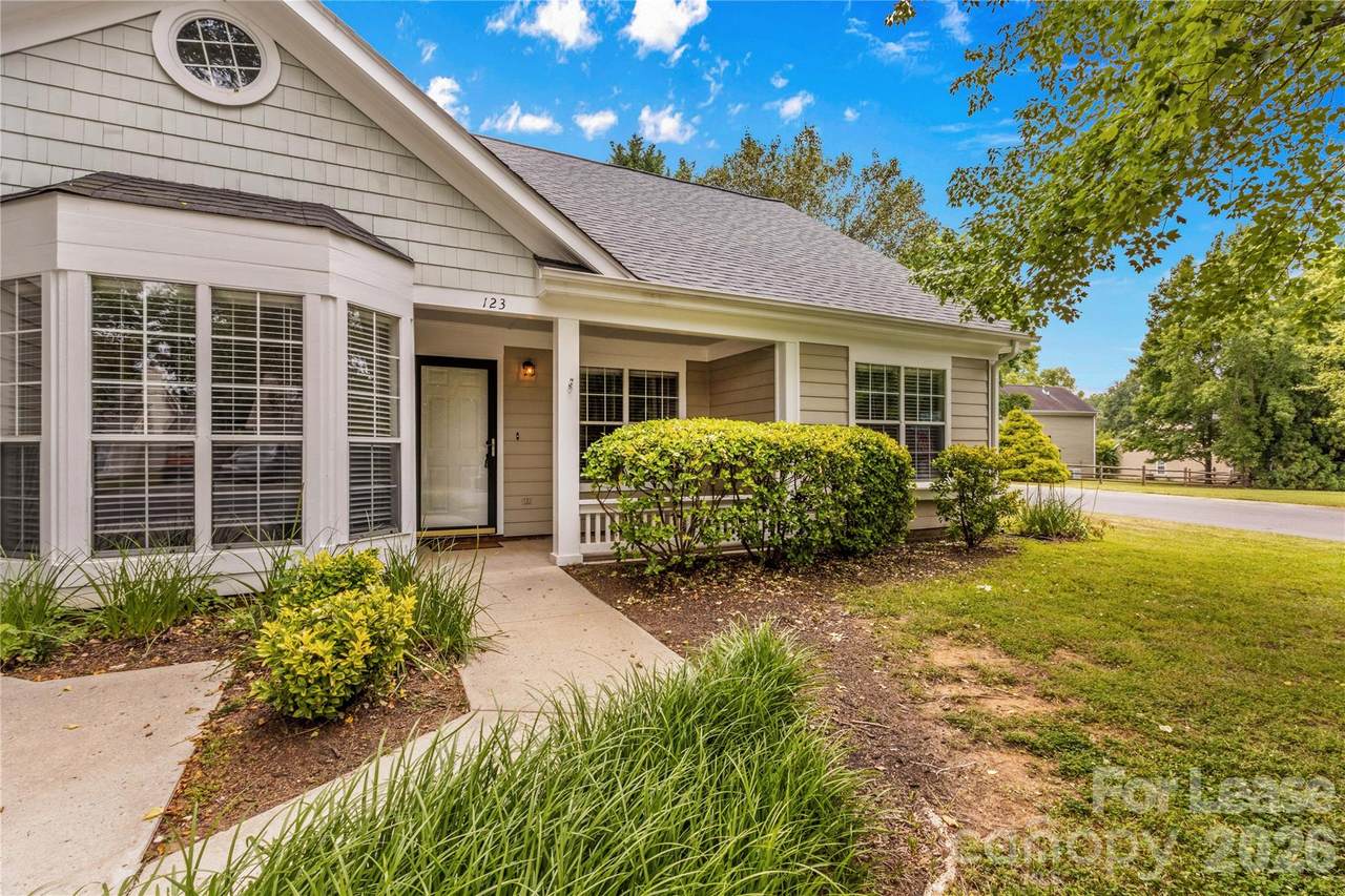 123 Meadow Lilly Court - Photo 1