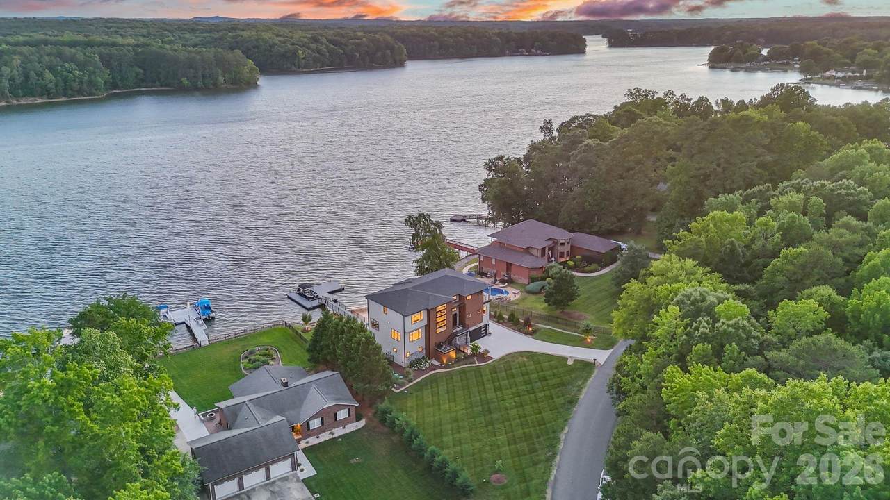 850 Mainsail Road - Photo 1