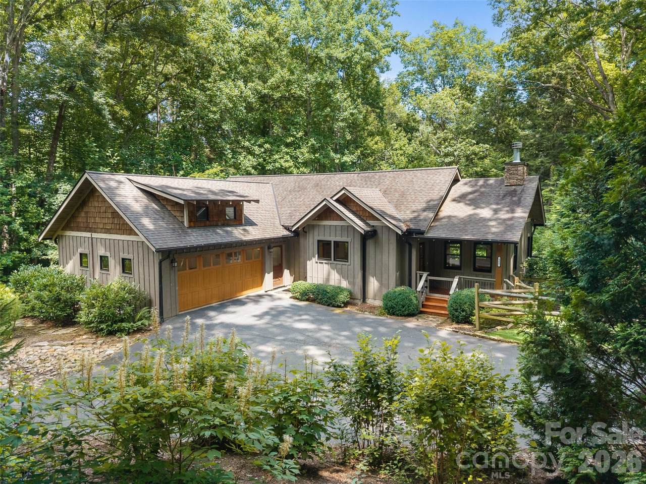 165 South Hill Drive - Photo 1