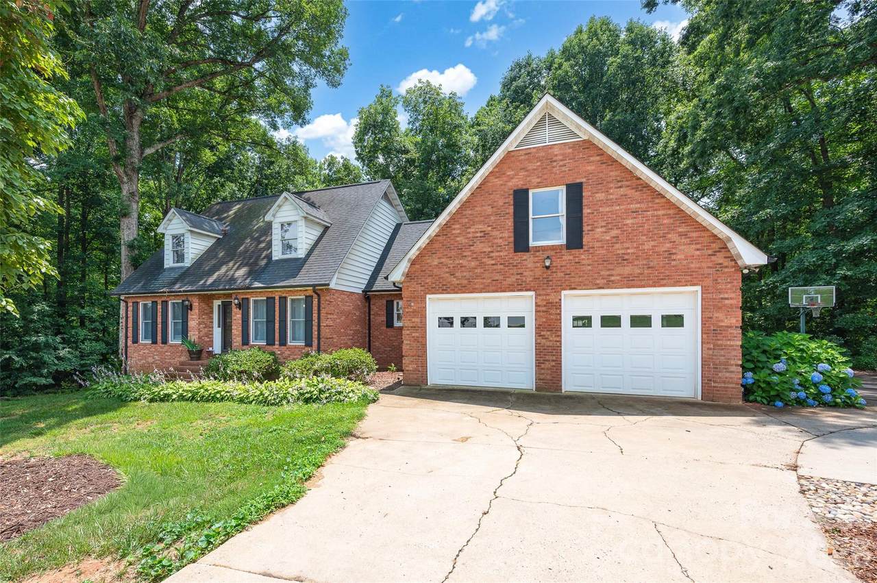 452 Faith Road - Photo 1