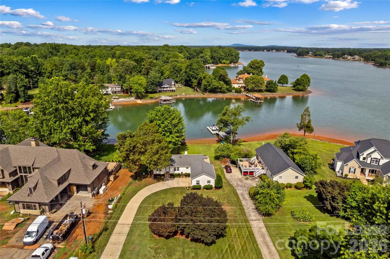 147 Bain Lane - Photo 1