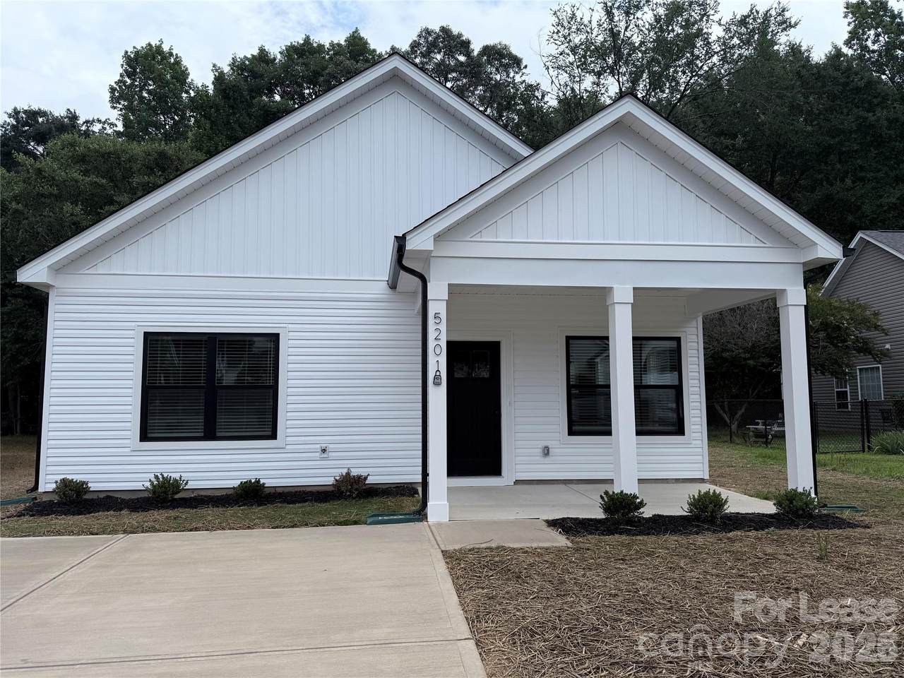 5201 Park Place Drive - Photo 1