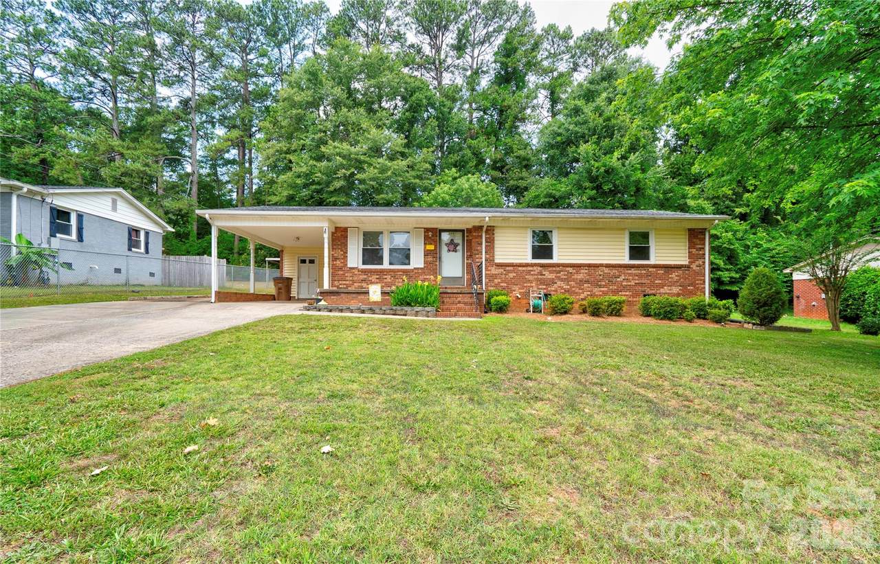 508 Leander Street - Photo 1