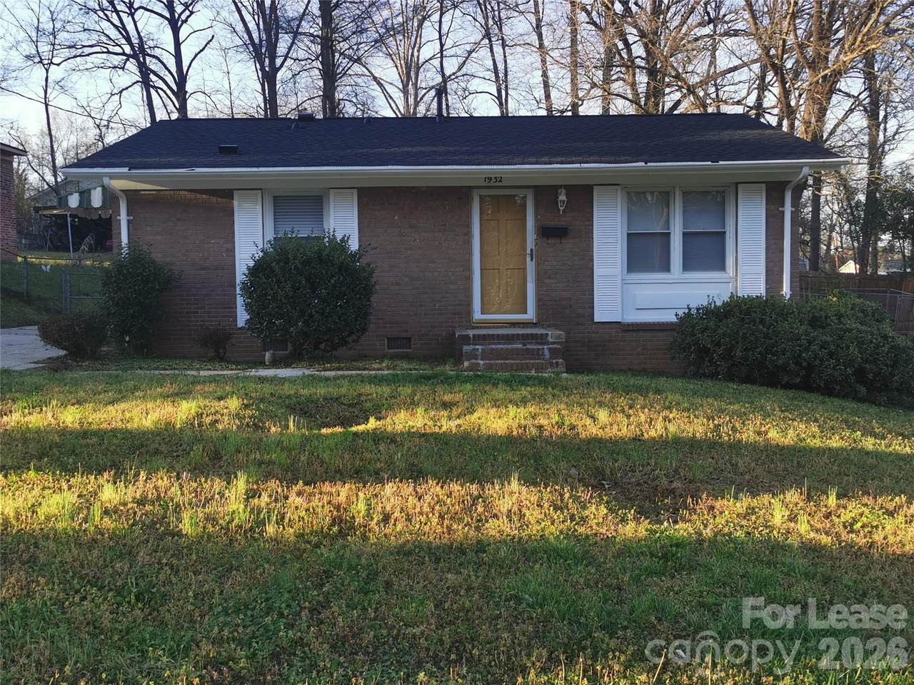 1932 Holly Street - Photo 1