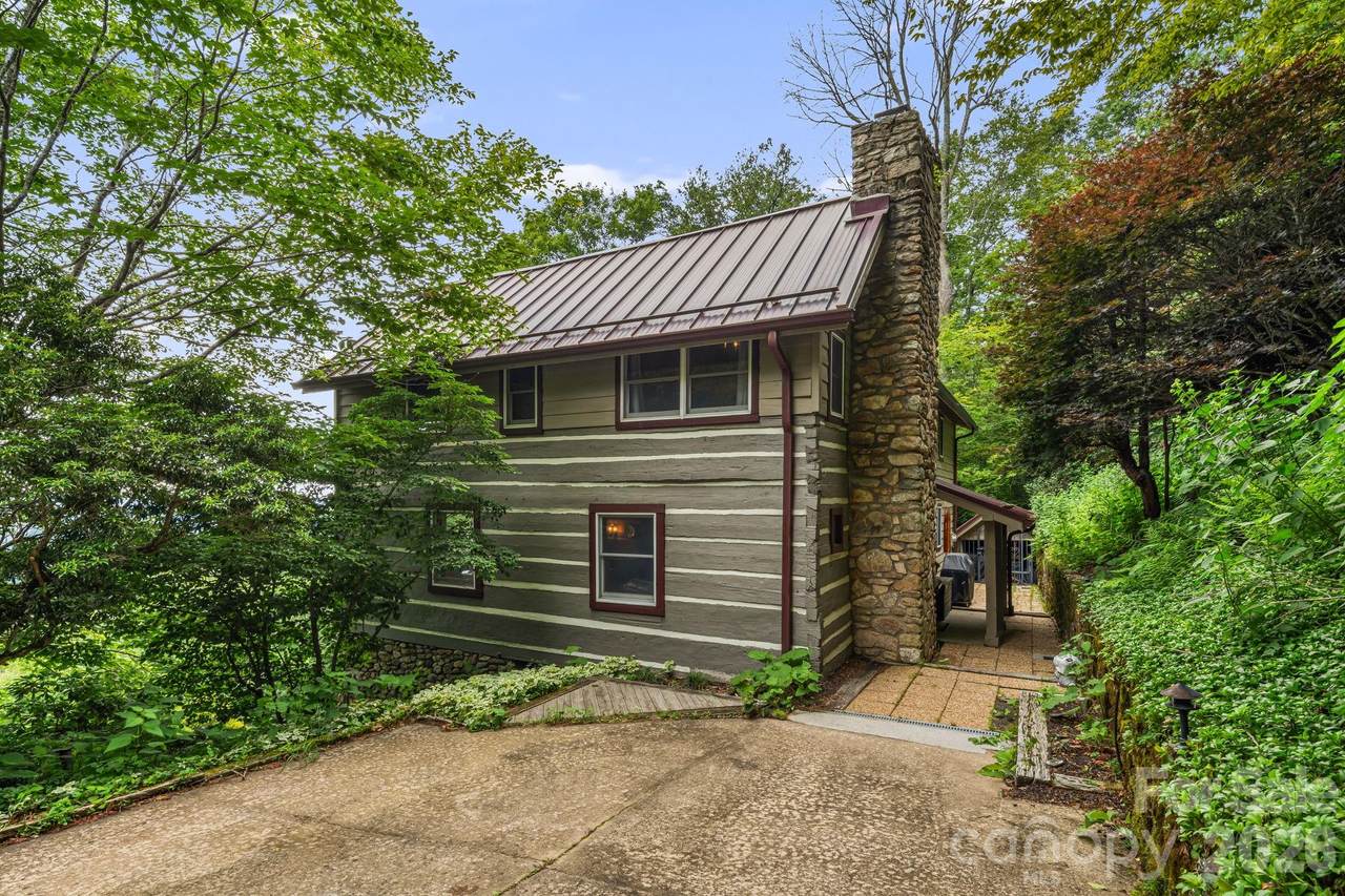 692 Mckinney Gap Drive - Photo 1