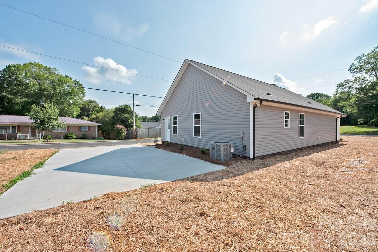 135 Beaver Street - Photo 1