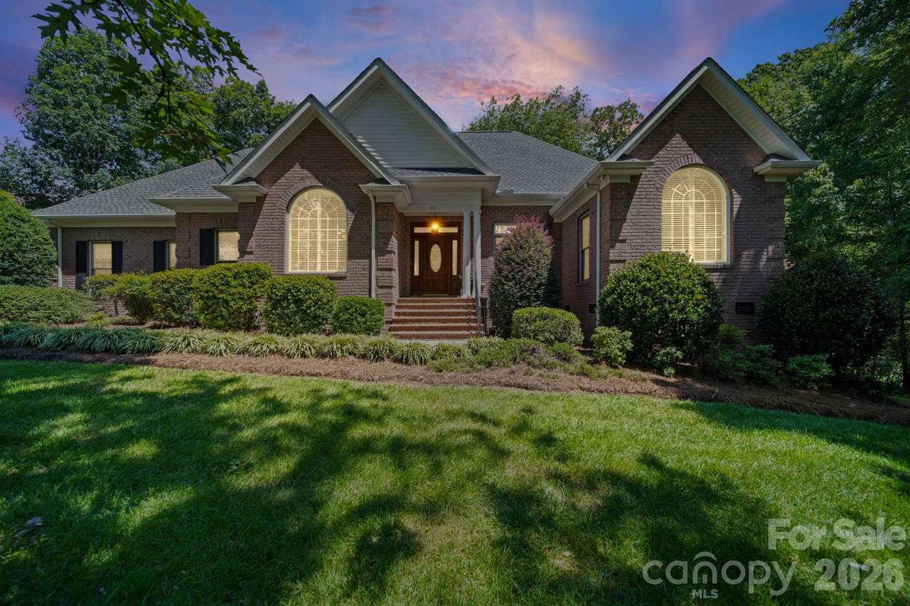 417 Crooked Oak Drive - Photo 1