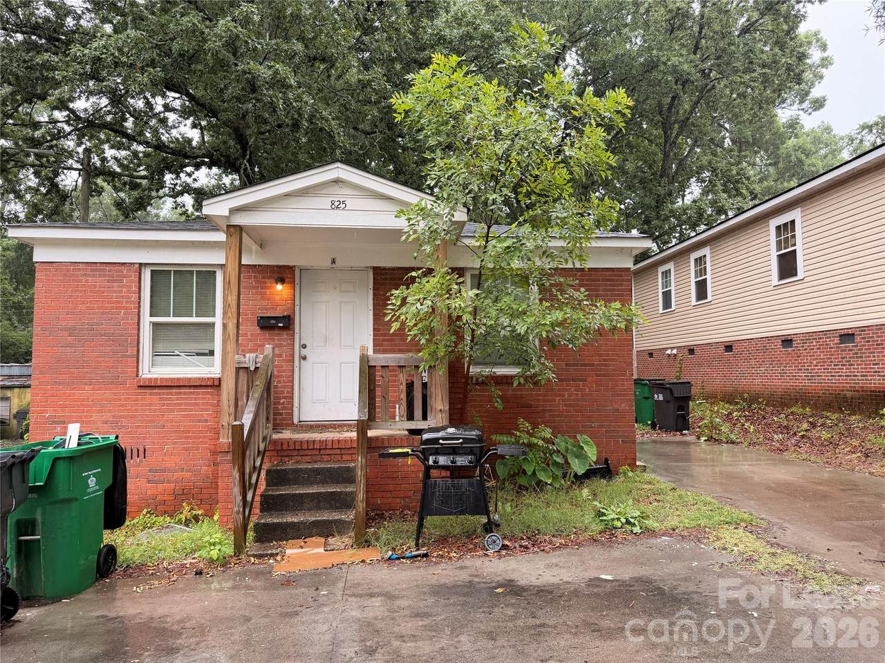 825 Rodey Avenue - Photo 1