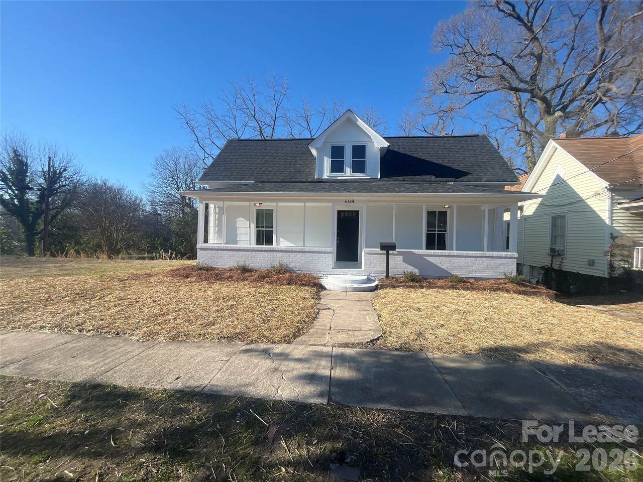 608 Yadkin Avenue - Photo 1