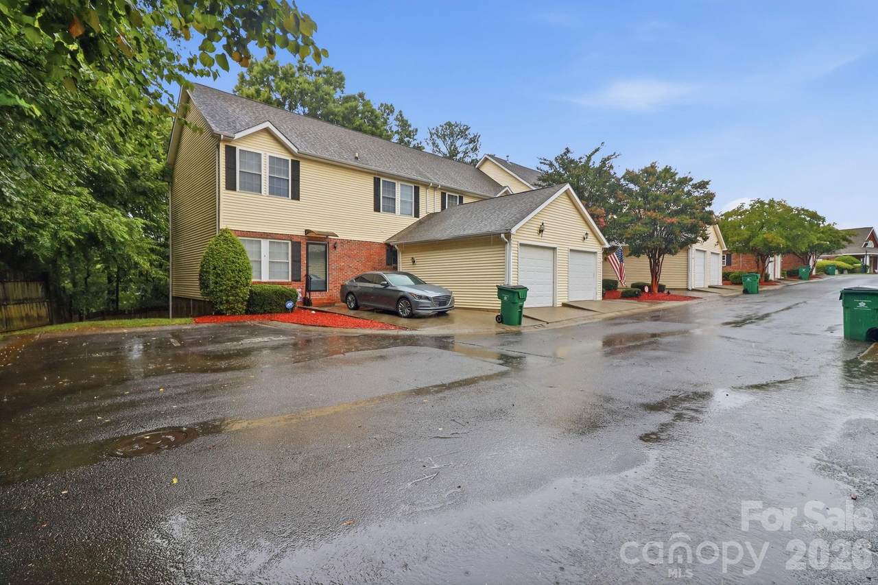 4311 Laurel Hill Lane - Photo 1