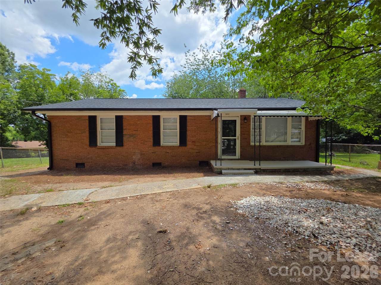 502 Cardinal Court - Photo 1
