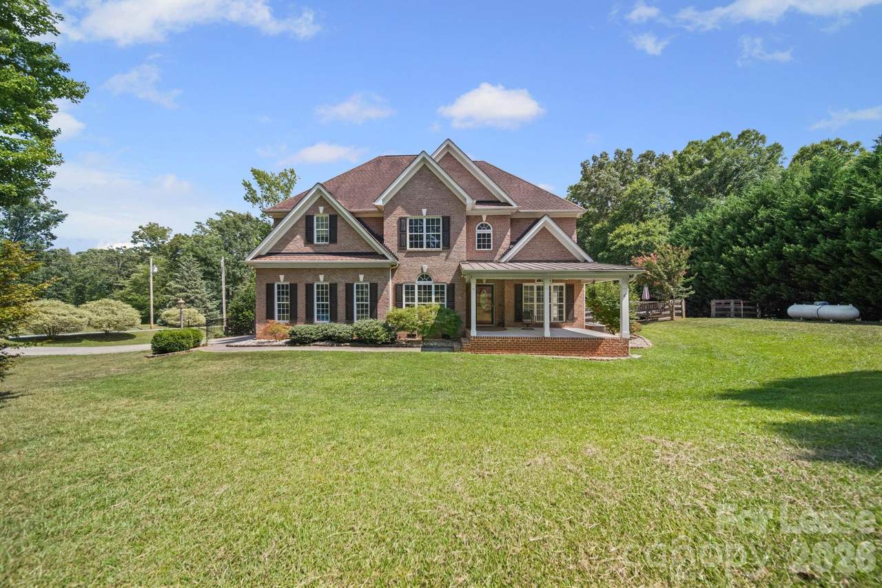 7107 Nesbit Road - Photo 1