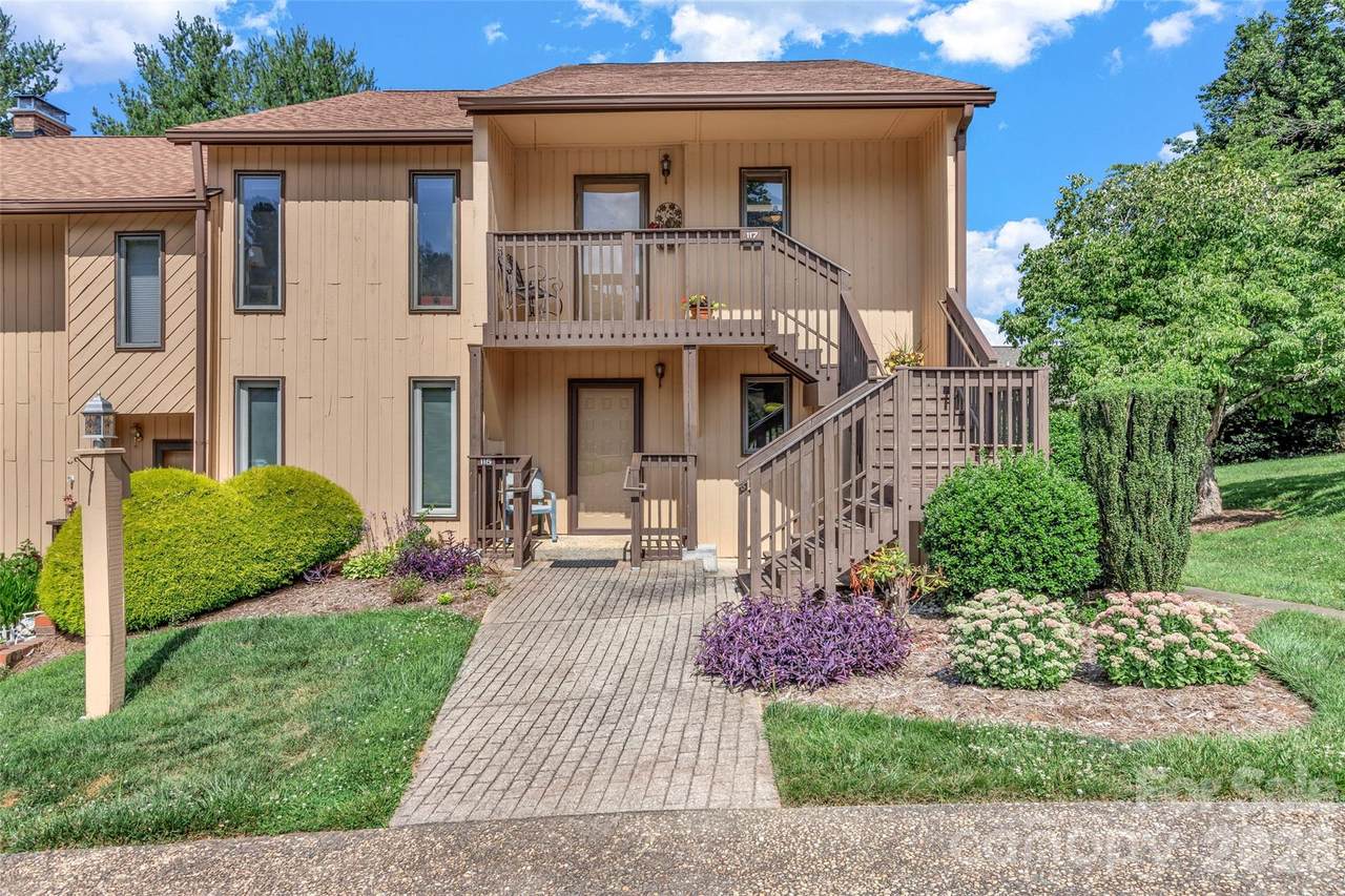 117 Pebble Creek Drive - Photo 1