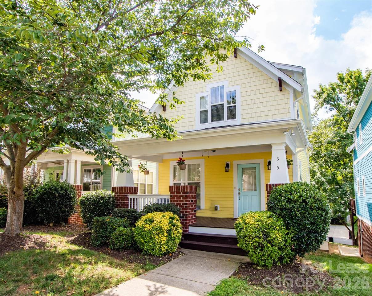 315 Woodvale Place - Photo 1