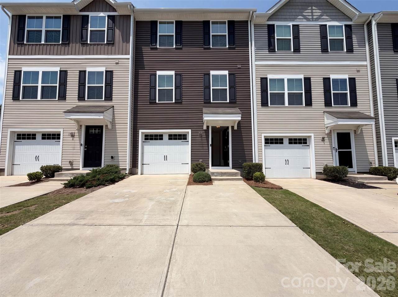 923 Taybyn Road - Photo 1