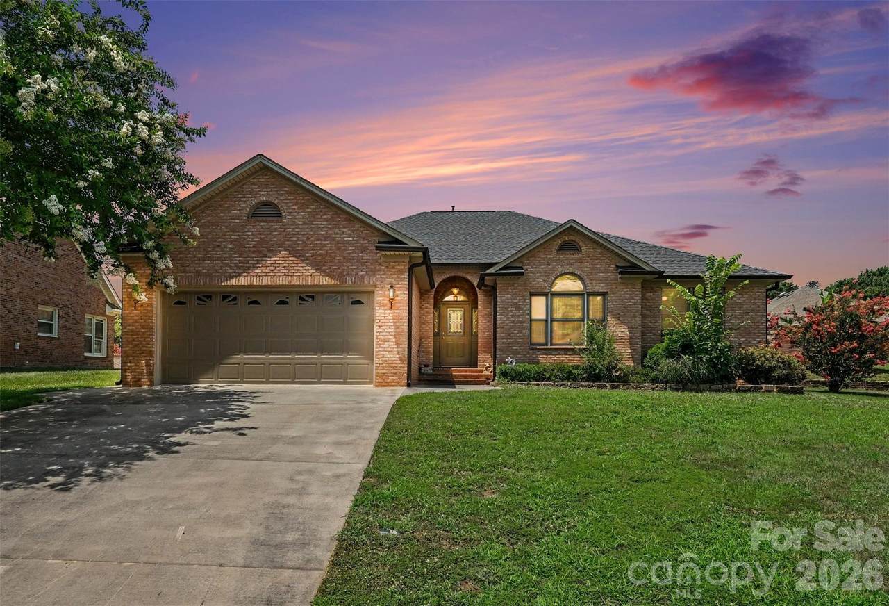 507 Birmingham Court - Photo 1