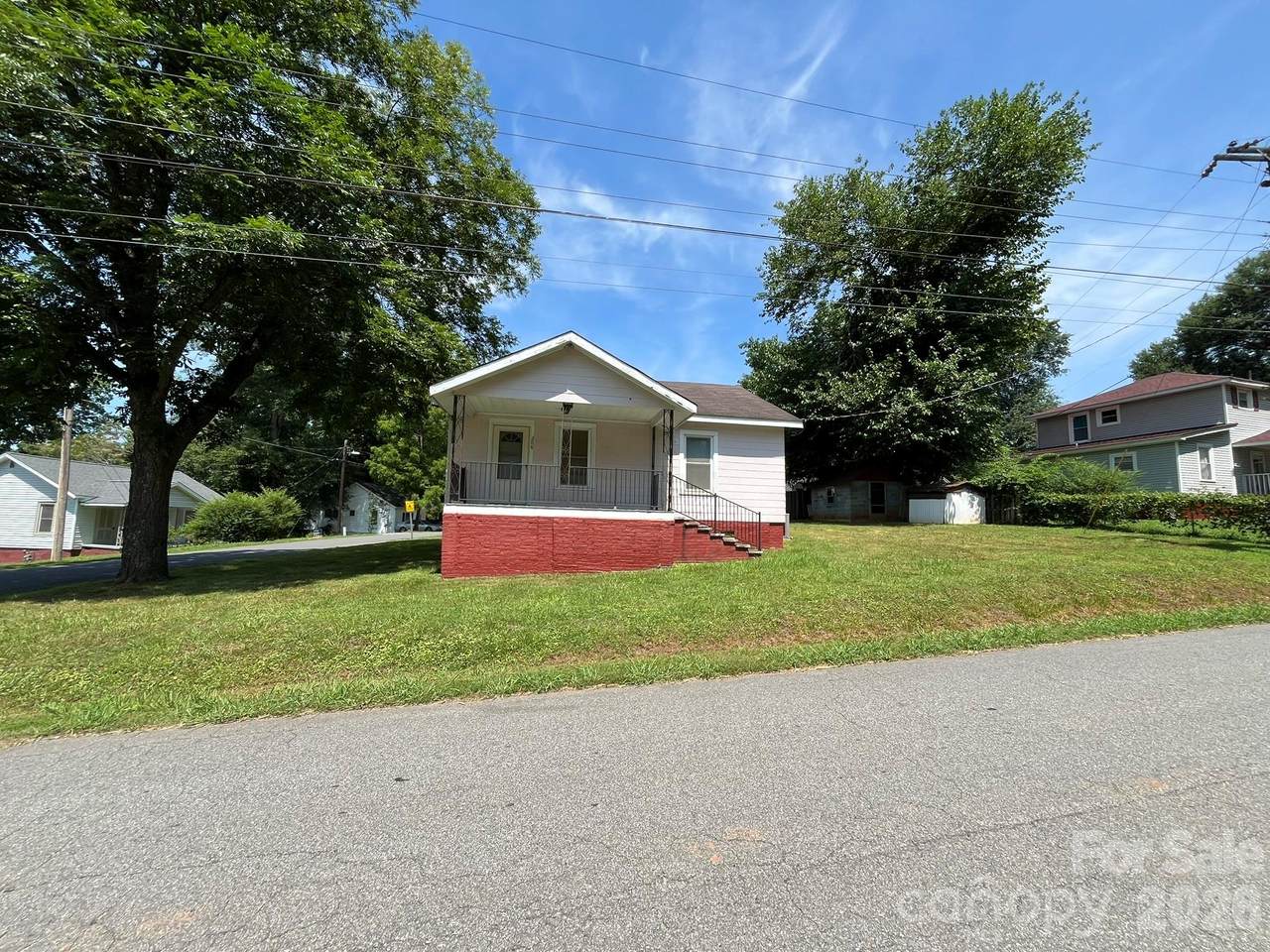 208 Bell Street - Photo 1