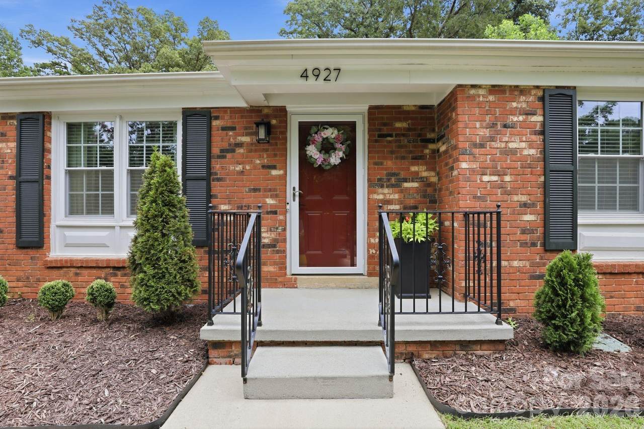 4927 Farm Pond Lane - Photo 1