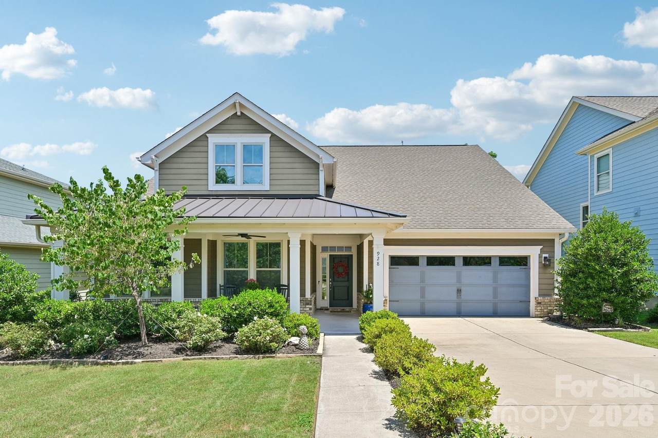 928 Elderberry Lane - Photo 1