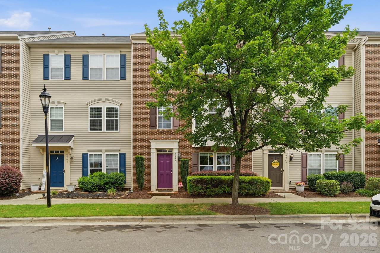 9945 Kings Parade Boulevard - Photo 1
