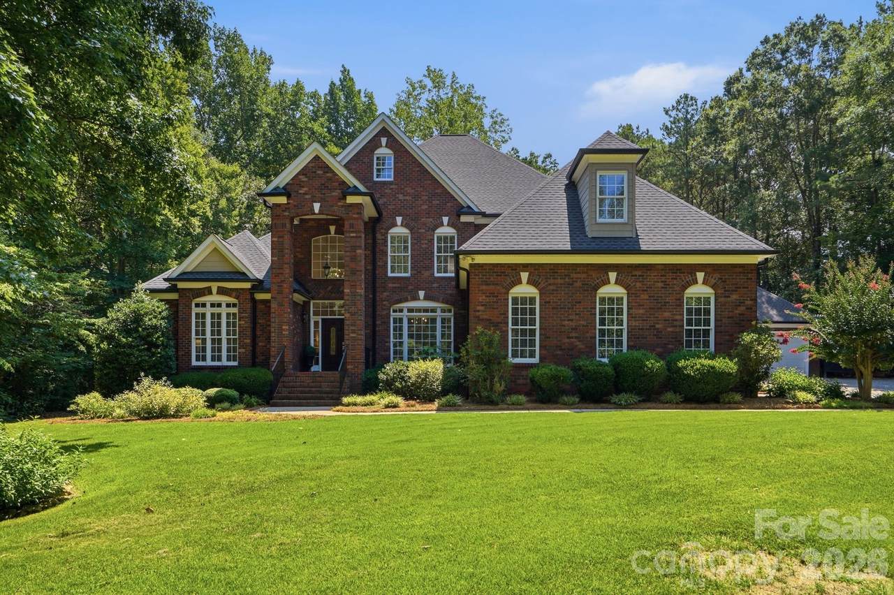 832 Savile Lane - Photo 1
