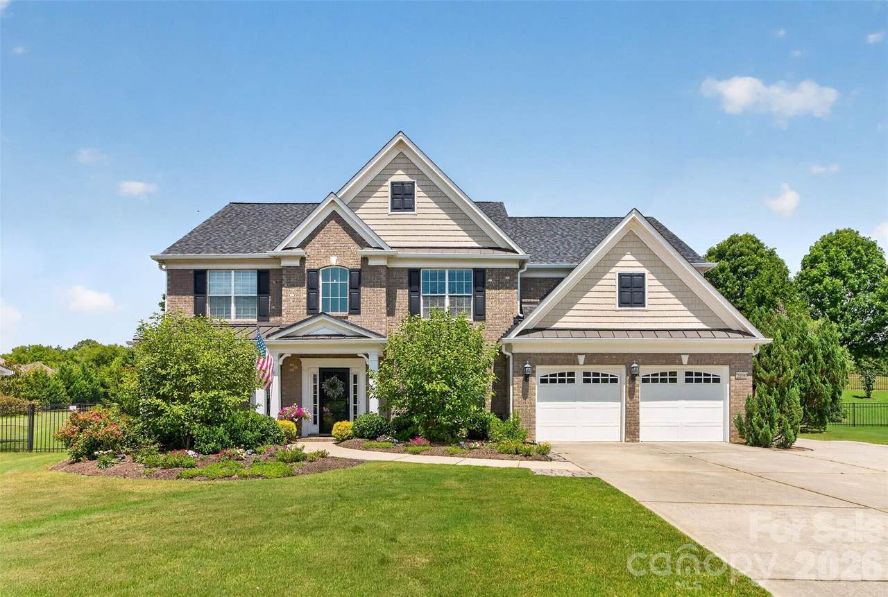 2109 Goddard Way - Photo 1