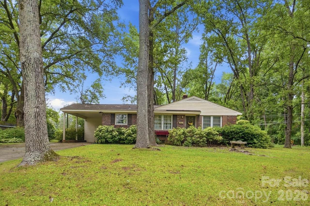 610 Laurel Court - Photo 1