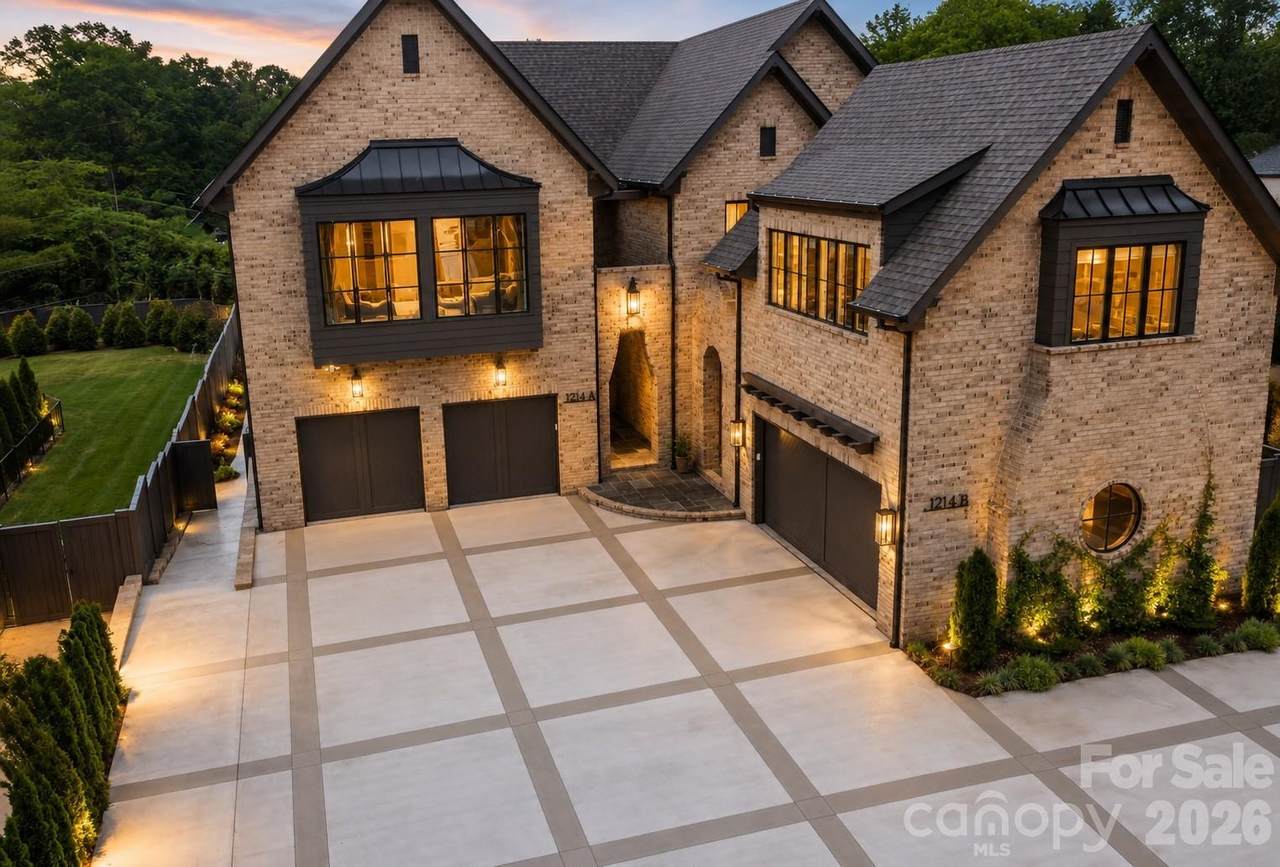 1214 Kings Drive - Photo 1
