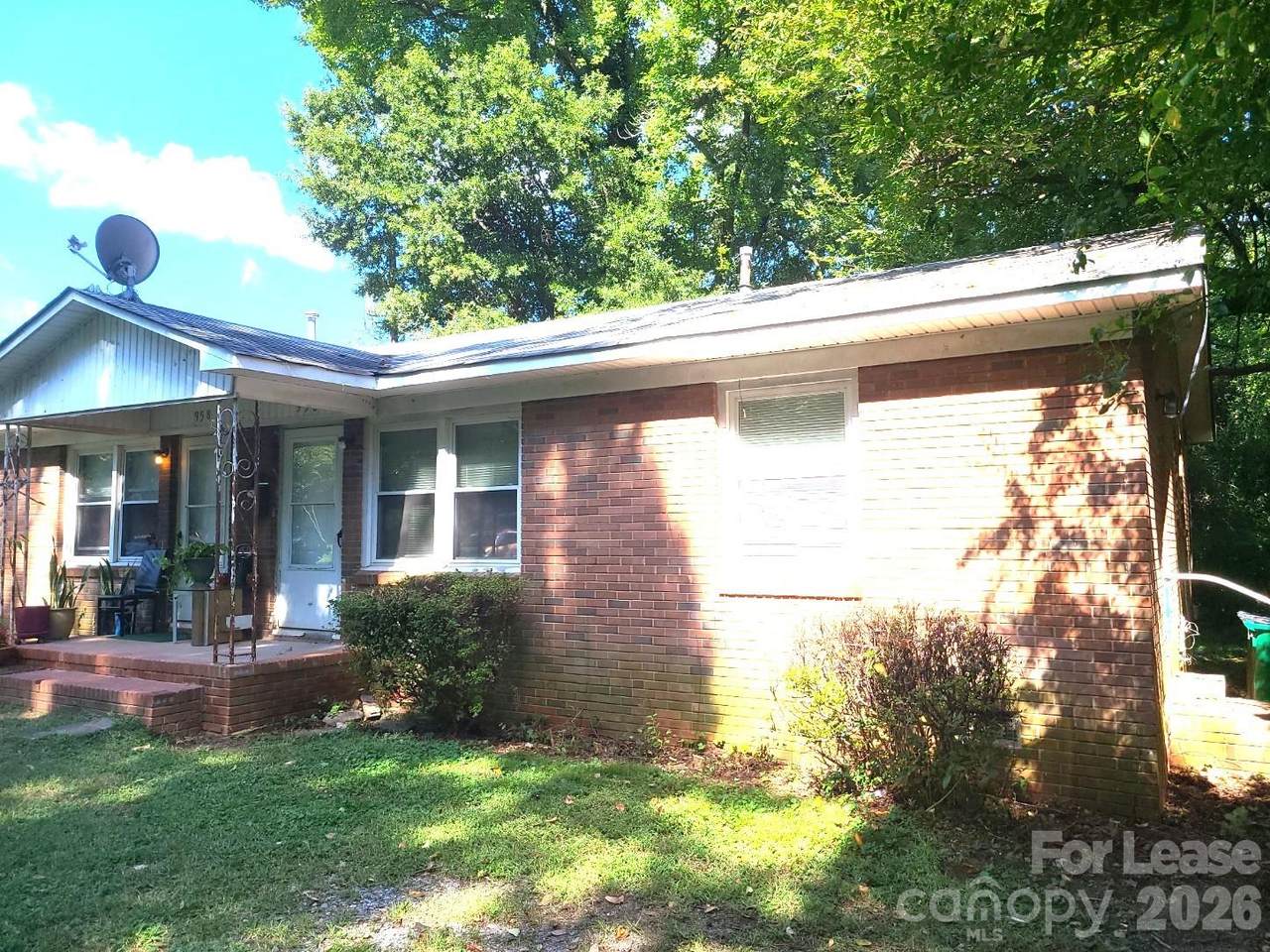 956 Hoskins Road - Photo 1