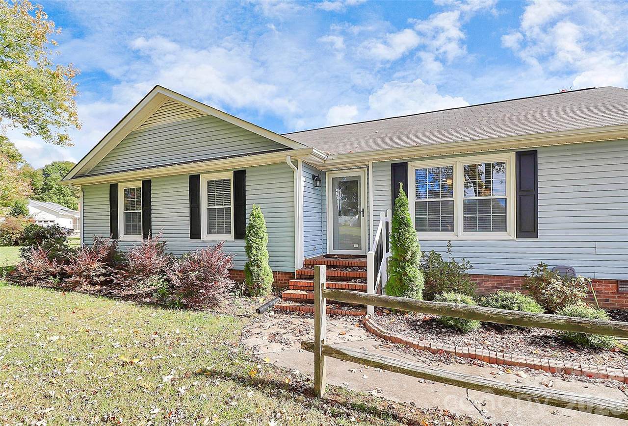 4227 Deerfield Drive - Photo 1